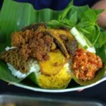 Top 4 Tempat Makan Nasi Pecel Paling Disukai di Surabaya, Satu-satunya Buka hanya 3 Jam!
